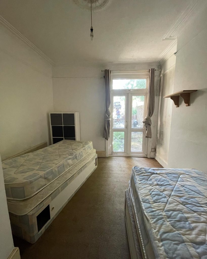 Temple Road Interior Before