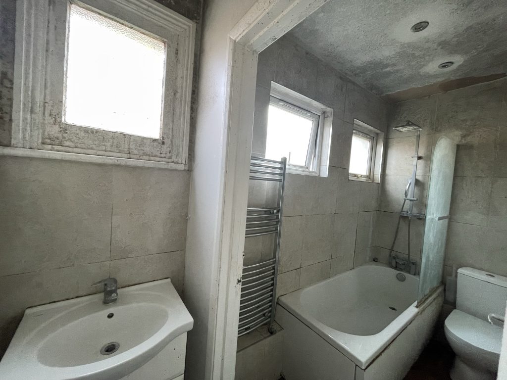 Temple Road Interior Before